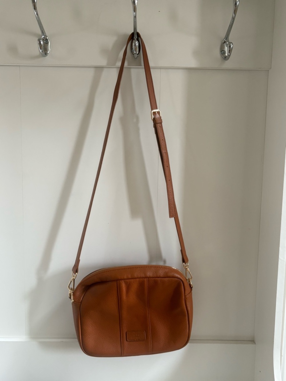 Versatile Tan Pebbled Leather Crossbody Bag
